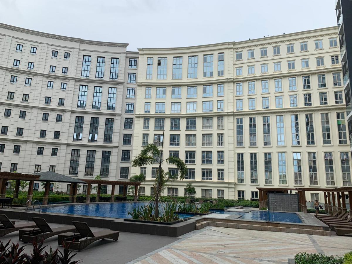 Eighty One Newport Boulevard Manila Exteriör bild